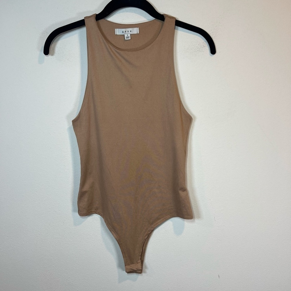 Gaze Sleeveless Bodysuit Tan Round Neck 2 Snap Closure Stretch Neutral  Sz Small
